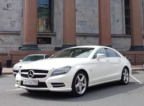 Аренда свадебных автомобилей Merry Cars в Санкт-Петербурге