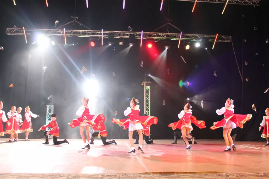 Ансамбль стилизованного танца Задоринка в Нижнем Новгороде: Танцы, Зал, Хореография, Растяжка, Школа,