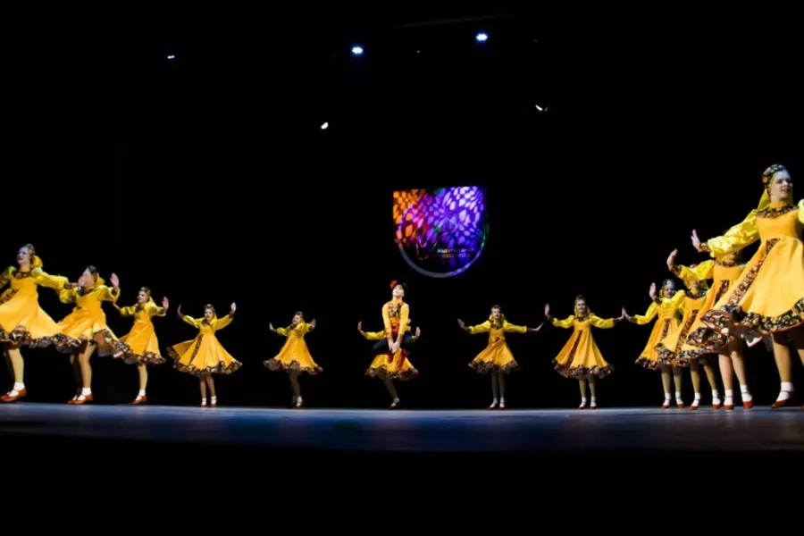 Ансамбль стилизованного танца Задоринка в Нижнем Новгороде: Танцы, Зал, Хореография, Растяжка, Школа,