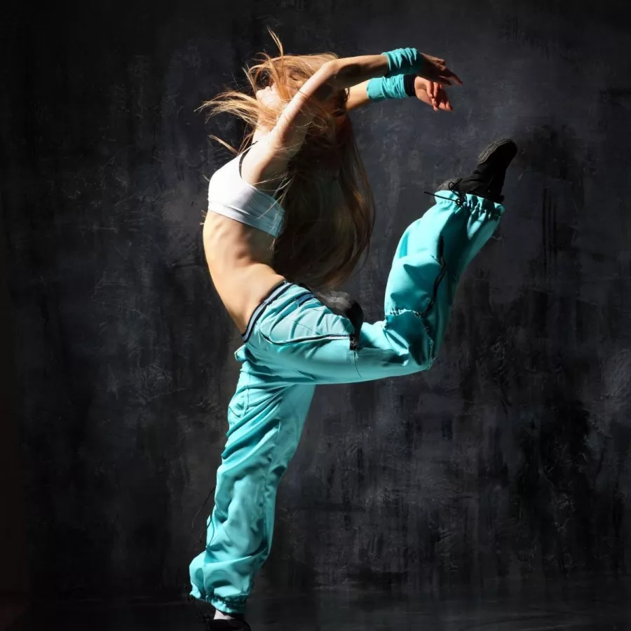 Танцевальная студия Движ в Нижнем Новгороде: Танцы, Зал, Хореография, Растяжка, Школа,