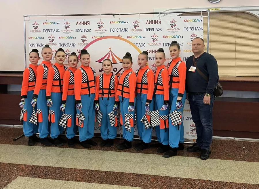 Детский ансамбль танца Карусель в Нижнем Новгороде: Танцы, Зал, Хореография, Школа танцев, Дети, Растяжка,