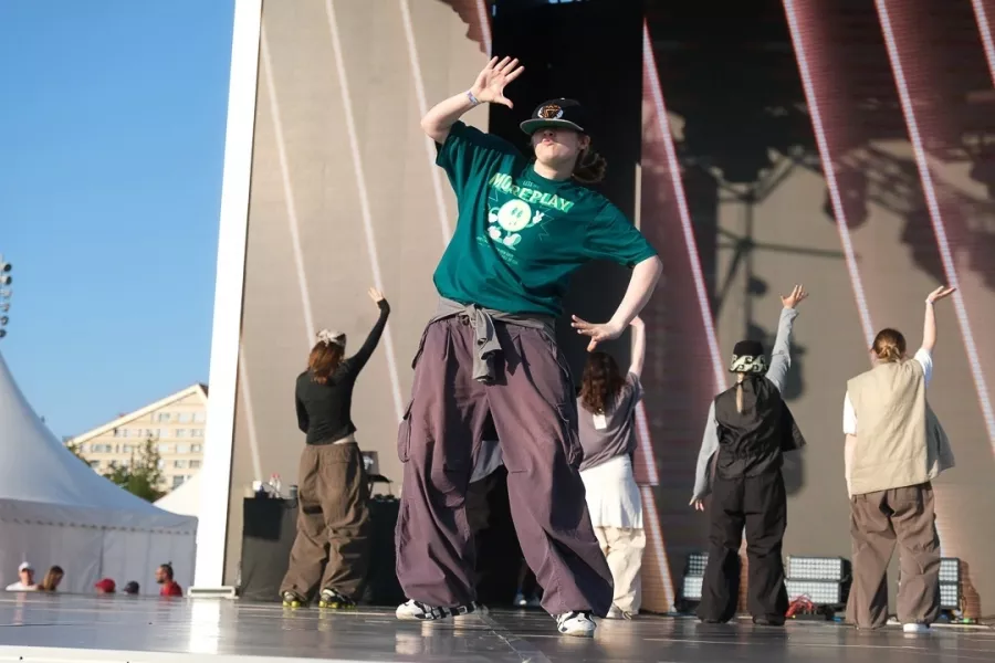 Танцевальная студия Freak Dance Centre в Перми: Танцы, Зал, Хореография, Школа танцев, Растяжка, Хип-хоп,