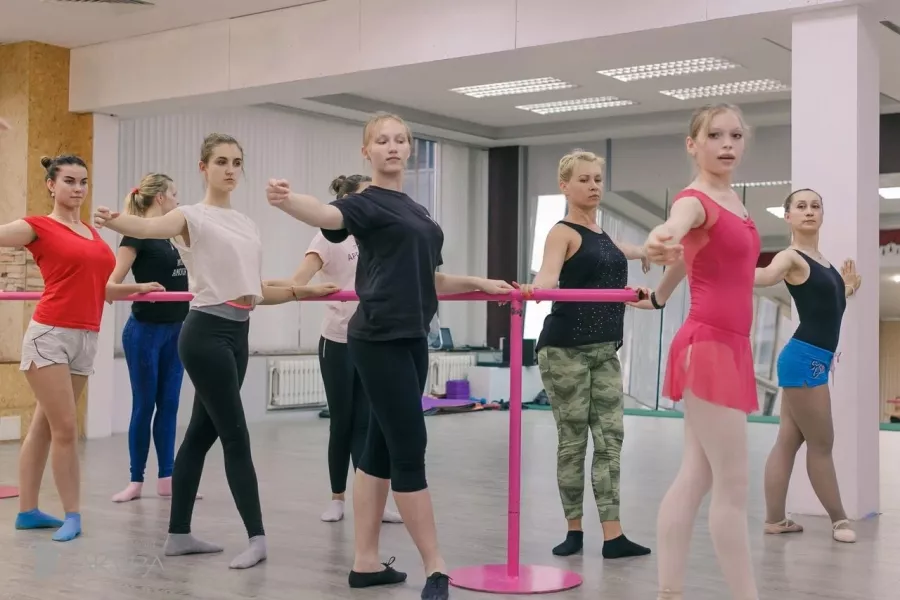 Академия танцев Ae dance в Перми: Танцы, Зал, Хореография, Школа танцев, Балет, Растяжка,