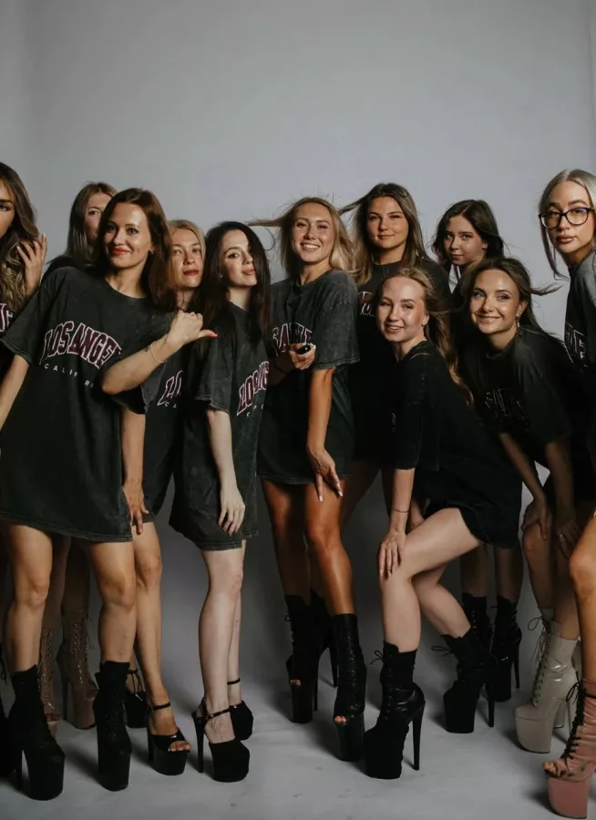 Школа танцев Be strong в Нижнем Новгороде: Танцы, Зал, Хореография, Растяжка, Школа,