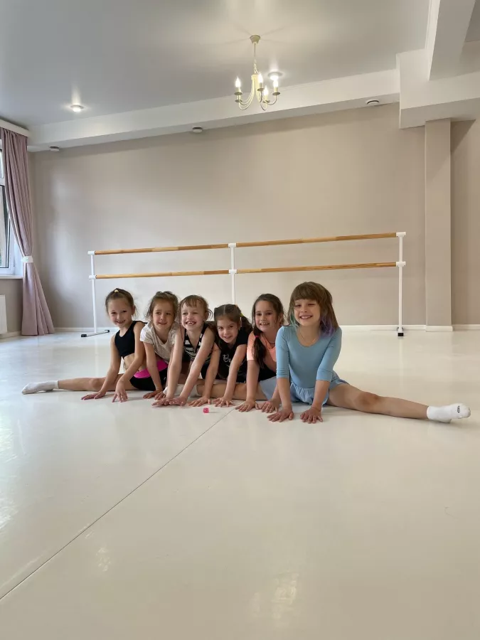 Танцевальная студия Danza hall в Нижнем Новгороде: Танцы, Зал, Хореография, Балет, Растяжка, Школа,