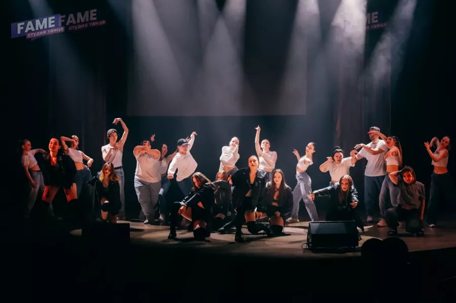 Студия танца Fame в Перми: Танцы, Зал, Хореография, Школа танцев, Современная хореография, Растяжка,