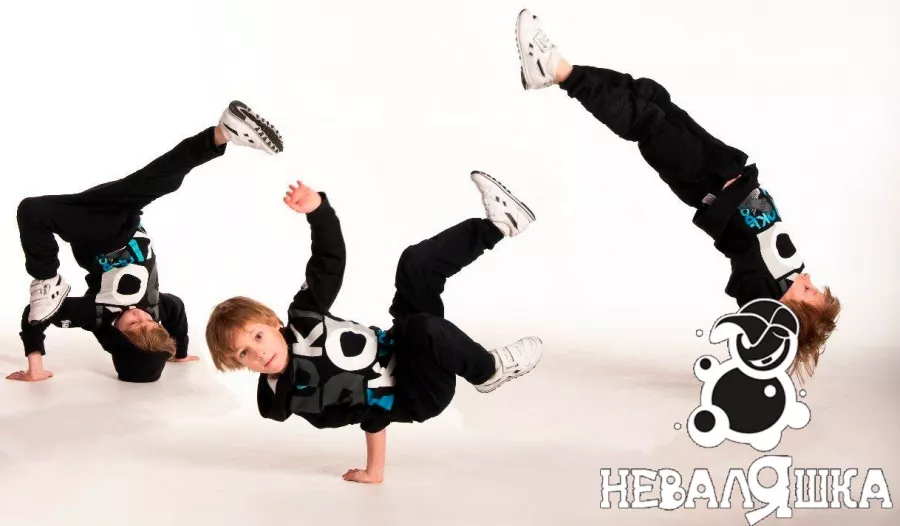 Школа танцев Неваляшка в Нижнем Новгороде: Танцы, Зал, Хореография, Растяжка, Школа,