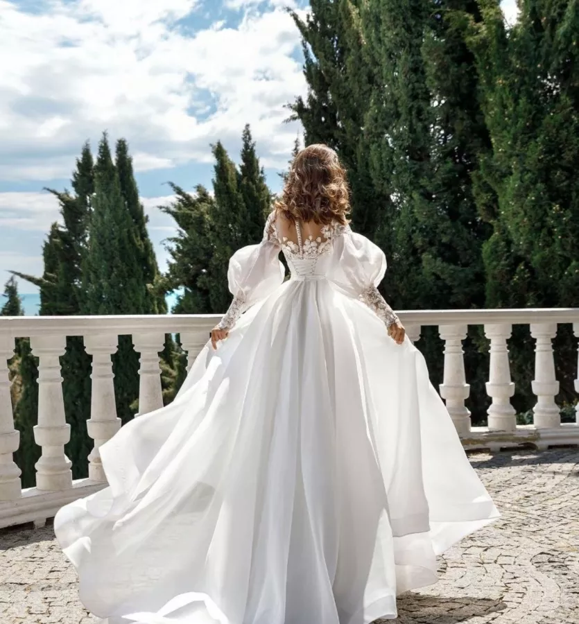 Свадебный салон Glamour в Санкт-Петербурге: Организация свадеб, Свадебный салон , Бракосочетание , Свадебное платье, Белое платье, Невеста ,