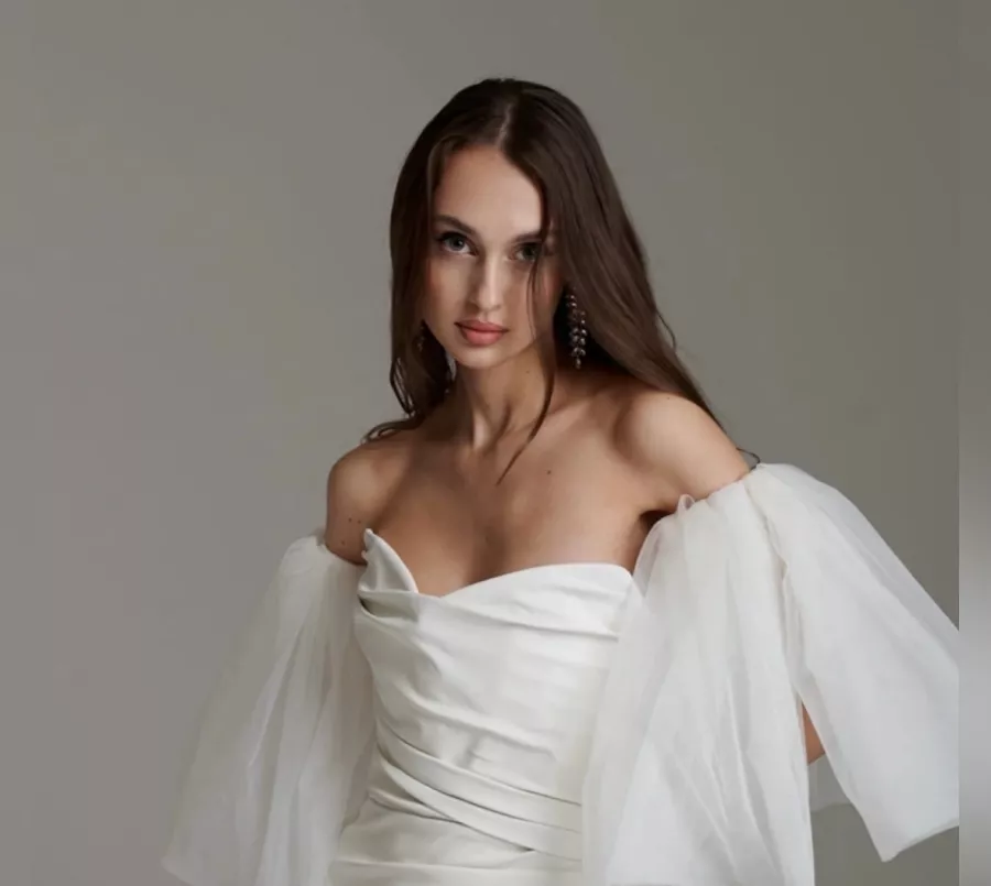 Свадебный салон Estrella wedding в Санкт-Петербурге: Свадебный салон, Свадебное платье, Фото невесты, Белое платье, Бракосочетание , Для влюбленных, Невеста,