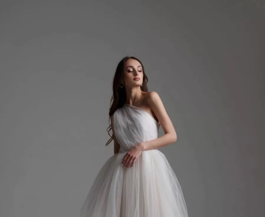 Свадебный салон Estrella wedding в Санкт-Петербурге: Свадебный салон, Свадебное платье, Фото невесты, Белое платье, Бракосочетание , Для влюбленных, Невеста,