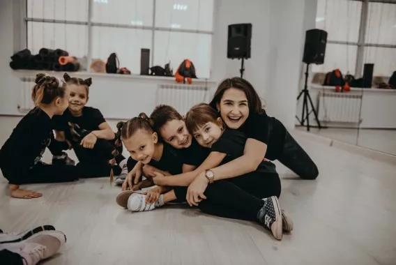 Танцы для детей и взрослых "Metro Dance"