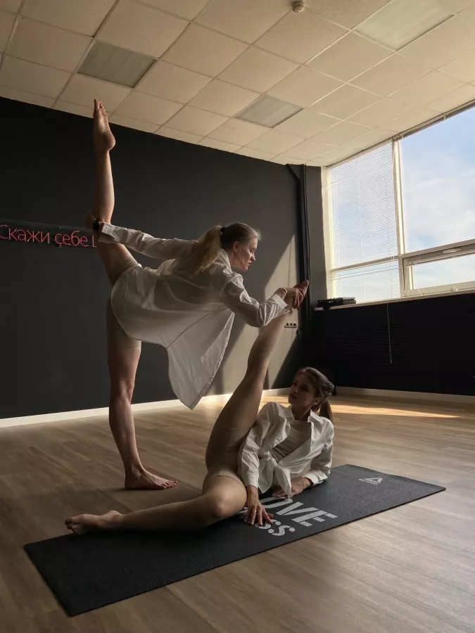 Школа танцев Dance Academy в Смоленске: Танцы, Зал, Хореография, Школа танцев, Взрослые, Растяжка,