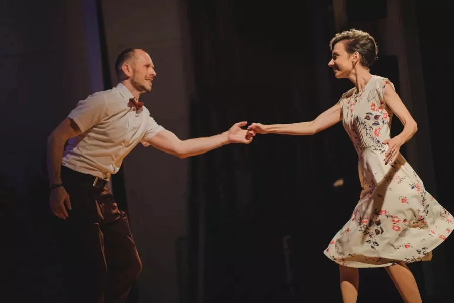 Школа танцев Lindy'N'Roll в Смоленске: Танцы, Зал, Хореография, Школа танцев, Парные танцы, Растяжка,