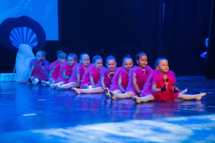Международная балетная школа Lil Ballerine в Перми: Танцы, Зал, Хореография, Школа танцев, Балет, Растяжка,