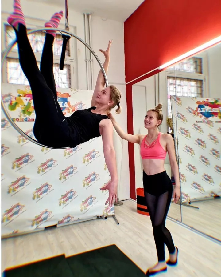 Студия VereVka в Калининграде: Танцы, Зал, Хореография, Школа танцев, Pole Dance, Растяжка,