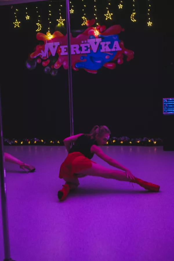 Студия VereVka в Калининграде: Танцы, Зал, Хореография, Школа танцев, Pole Dance, Растяжка,