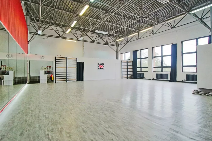 Школа танцев Dance studio 54 в Калининграде: Танцы, Зал, Хореография, Школа танцев, Растяжка, Хип-хоп,
