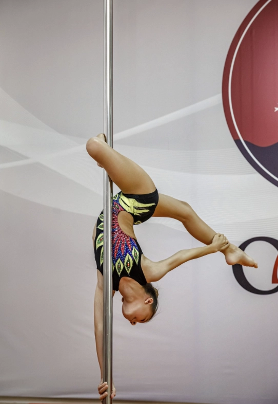 Центр воздушных тренировок Олимп в Новороссийске: Развитие, Стрип-пластика, Фитнес, Акробатика,