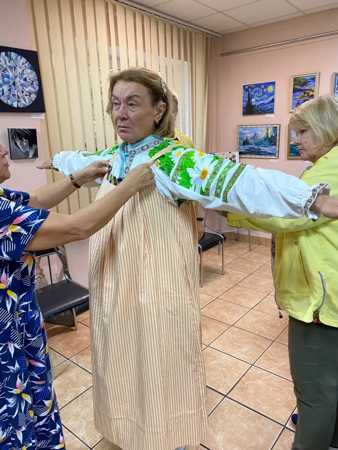 Танцевальный клуб Кенигсберские счастливые коты в Калининграде: Танцы, Зал, Хореография, Школа танцев, Взрослые, Растяжка,