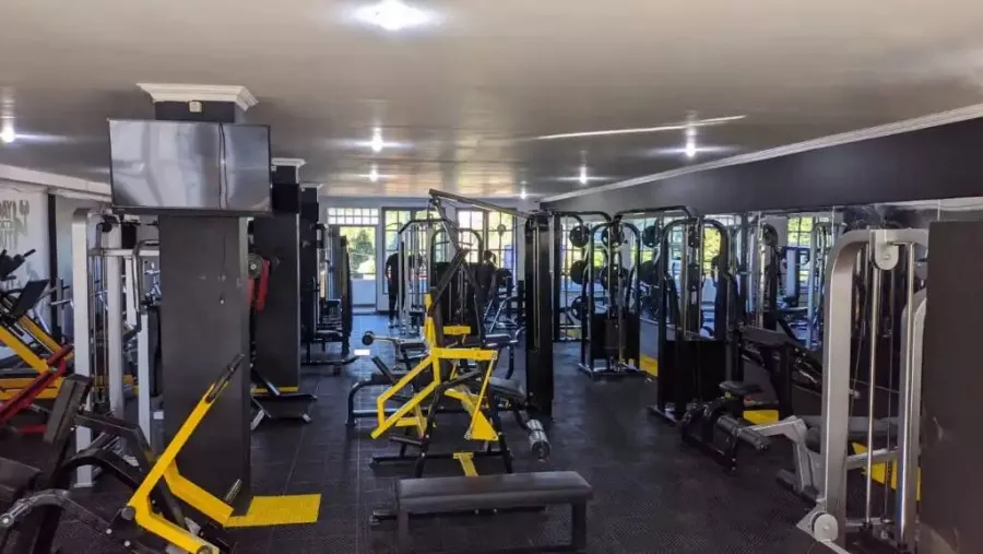 Фитнес центр Gold's Gym в Грозном: Боевые исскуства, Тренажерный зал, Тренировка, Спортзал, Фитнес, Бокс, Зал, Персональный тренер,