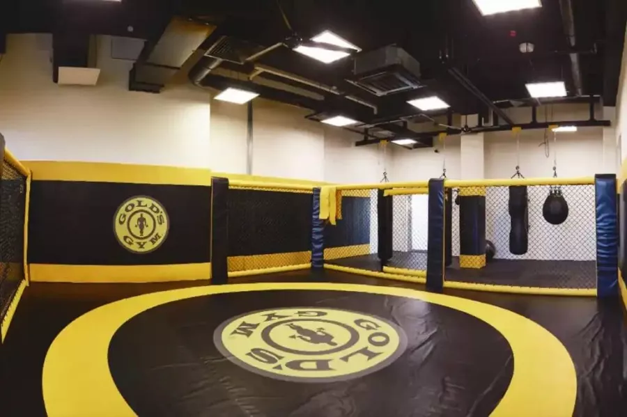Фитнес центр Gold's Gym в Грозном: Боевые исскуства, Тренажерный зал, Тренировка, Спортзал, Фитнес, Бокс, Зал, Персональный тренер,
