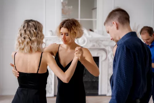 Студия аргентинского танго CAMINATA  в  Калининграде