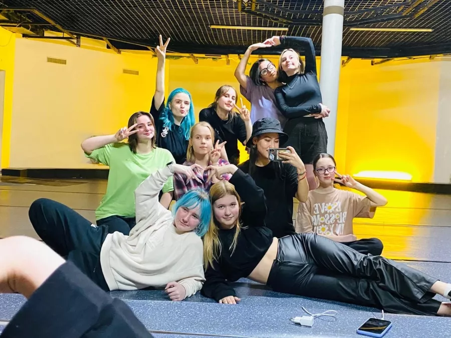 K-pop танцы Viaz_idol в Калининграде: Зал, Хореография, Школа танцев, K-Pop, Растяжка, Танцы,