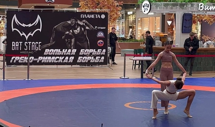 Студия гимнастики и танца Айседора на Юрша в Перми: Танцы, Зал, Хореография, Школа танцев, Эстрадный танец, Растяжка,