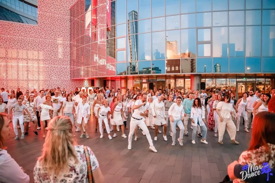 Школа танцев MaxDance в Екатеринбурге: Танцы, Зал, Хореография, Школа танцев, Парные танцы, Растяжка,