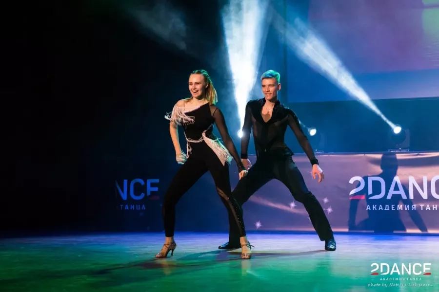 Академия танца 2dance в Екатеринбурге: Танцы, Зал, Хореография, Школа танцев, Эстрадный танец, Растяжка,