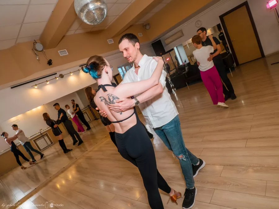 Академия танца 2dance в Екатеринбурге: Танцы, Зал, Хореография, Растяжка, Школа,