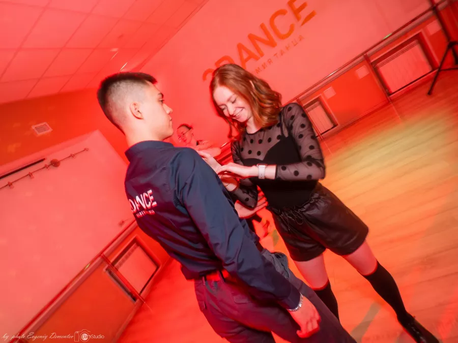 Академия танца 2dance в Екатеринбурге: Танцы, Зал, Хореография, Растяжка, Школа,