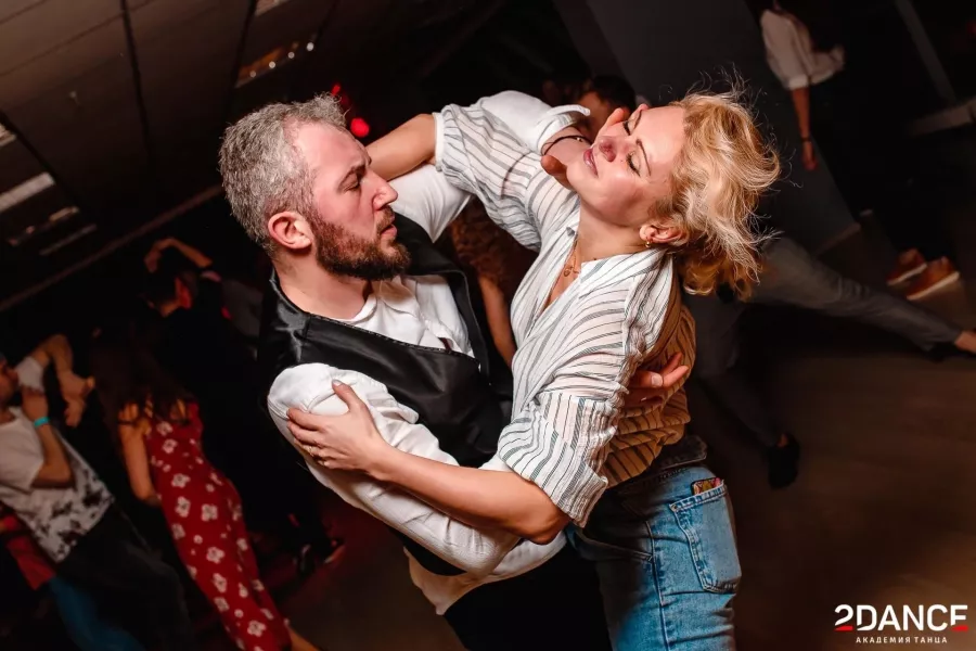 Академия танца 2dance в Екатеринбурге: Танцы, Зал, Хореография, Растяжка, Школа,