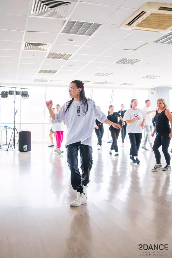 Академия танца 2dance в Екатеринбурге: Танцы, Зал, Хореография, Растяжка, Школа,