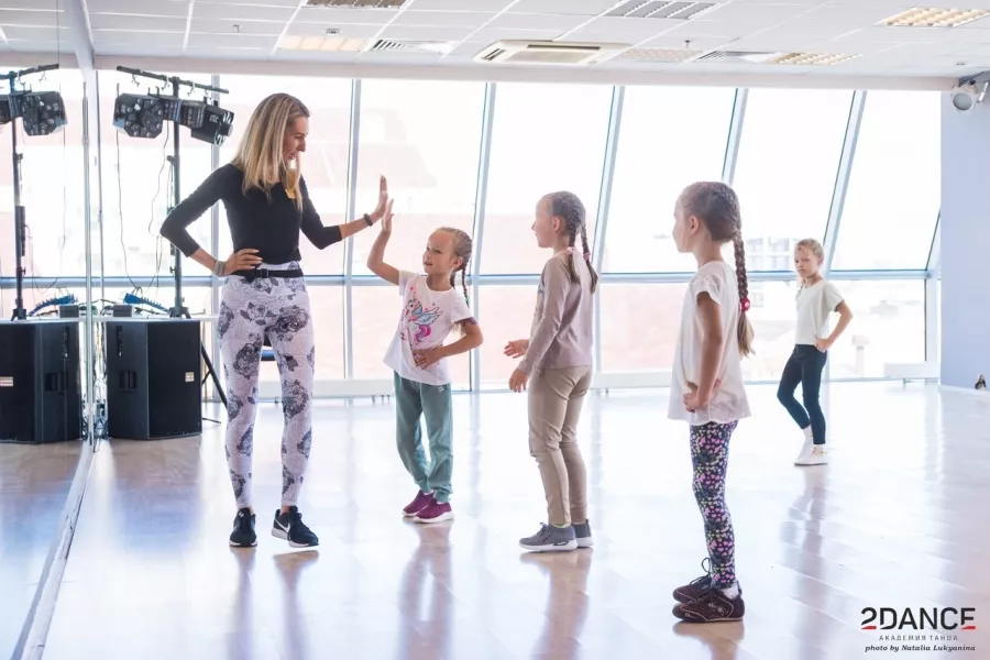 Академия танца 2dance в Екатеринбурге: Танцы, Зал, Хореография, Растяжка, Школа,