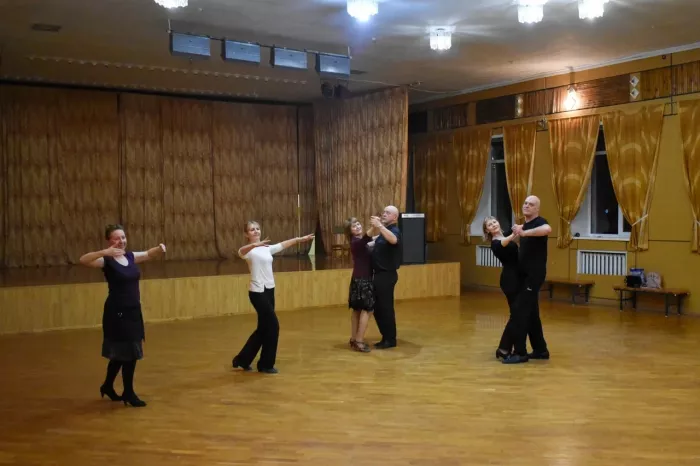 Бальные танцы "Максимум"