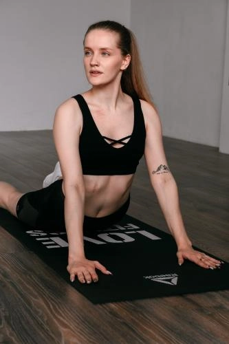 Школа танцев Dance Academy в Смоленске: Танцы, Зал, Хореография, Школа танцев, Взрослые, Растяжка,