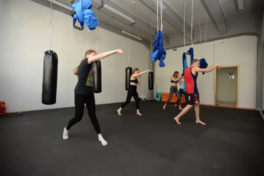 Студия танца Sky Pole в Екатеринбурге: Танцы, Зал, Хореография, Растяжка, Школа,