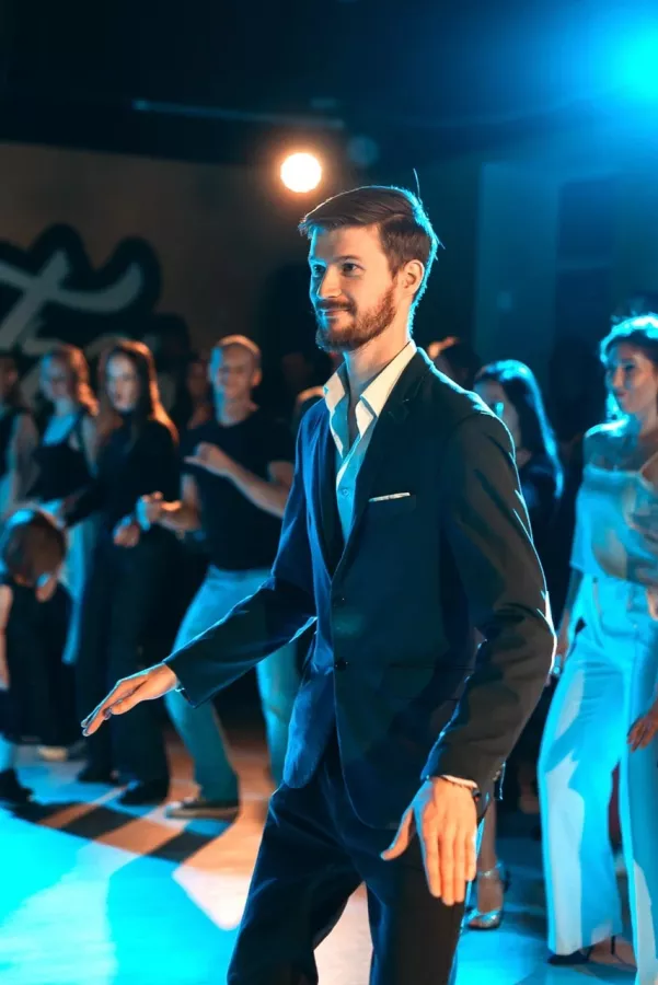 Танцевальная школа Astra Dance в Екатеринбурге: Танцы, Зал, Хореография, Школа танцев, Парные танцы, Растяжка,