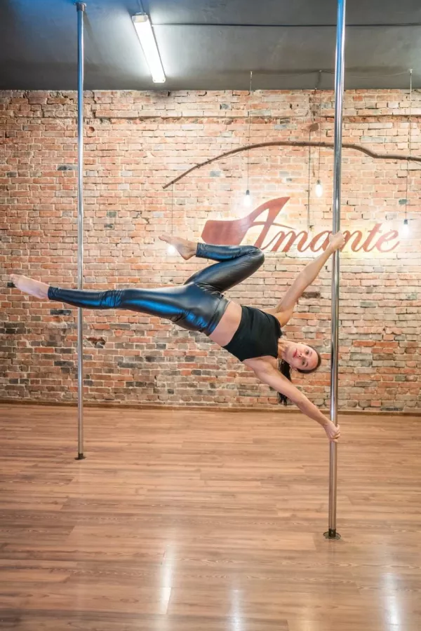 Школа танцев Amante в Екатеринбурге: Танцы, Зал, Хореография, Растяжка, Школа,