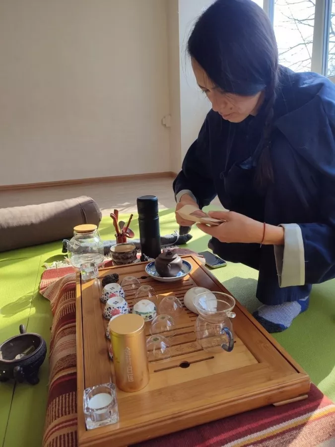 Центр Йоги Живи Легко в Майкопе: Чай, Йога, Танцы, Массаж, Пилатес, Медицина,