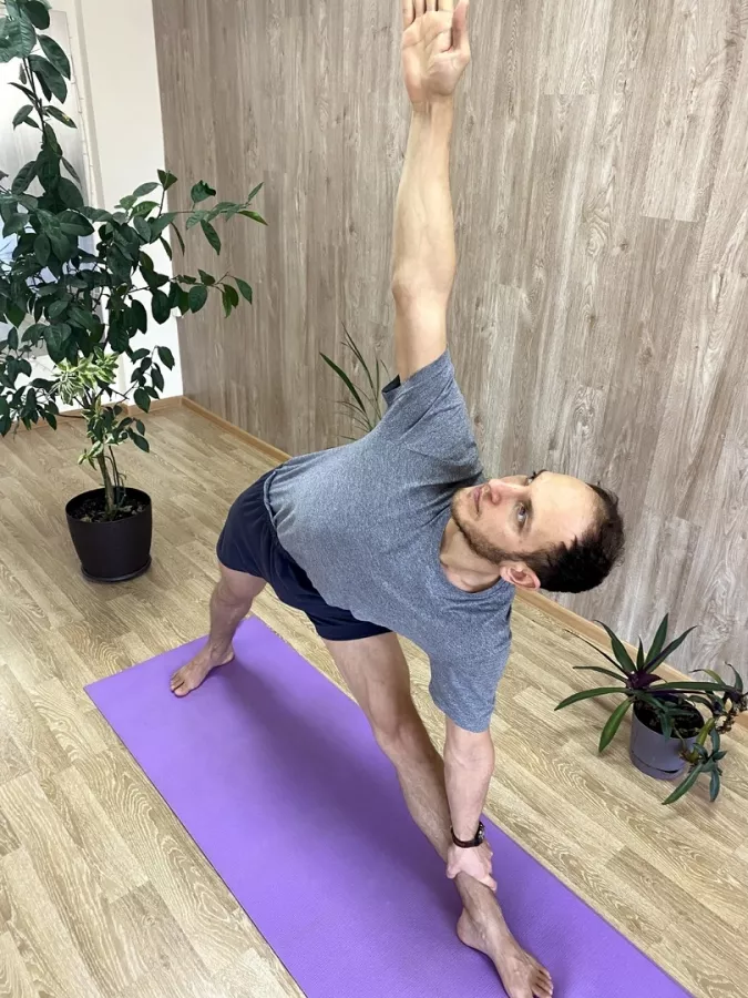 Центр Йоги Живи Легко в Майкопе: Чай, Йога, Танцы, Массаж, Пилатес, Медицина,