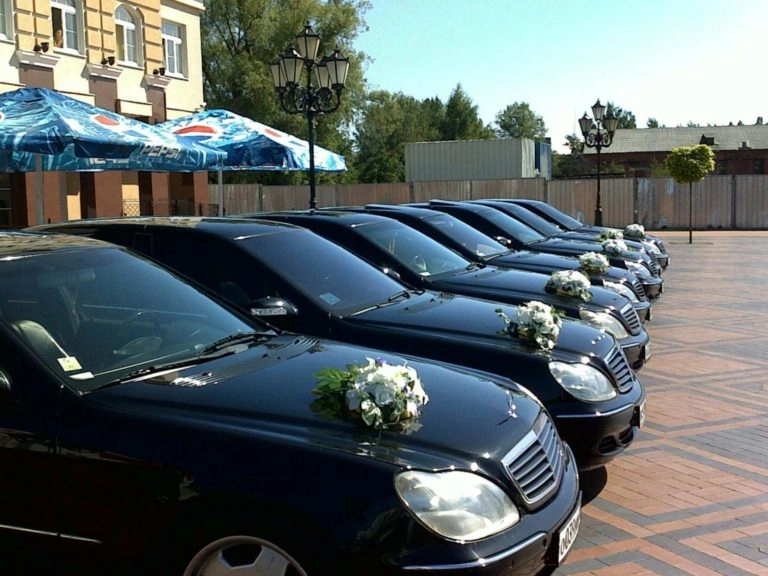 Аренда автомобилей с водителем в Калининграде в Калининграде: Автолюбителям, Прокат , Для влюбленных, Бизнес класс , Водитель , Аренда,