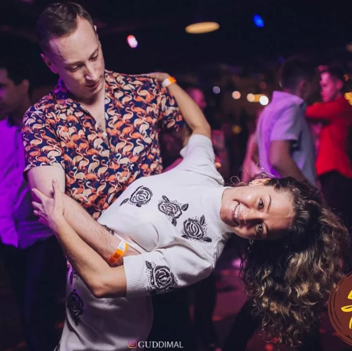 Школа танцев "Басикомба"