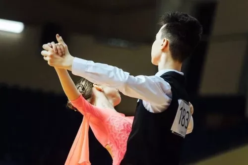 Школа танцев Первый на Коммунальной  в  Смоленске