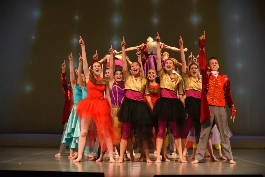 Балетная школа для детей Школа грации в Екатеринбурге: Танцы, Зал, Хореография, Балет, Растяжка, Школа,