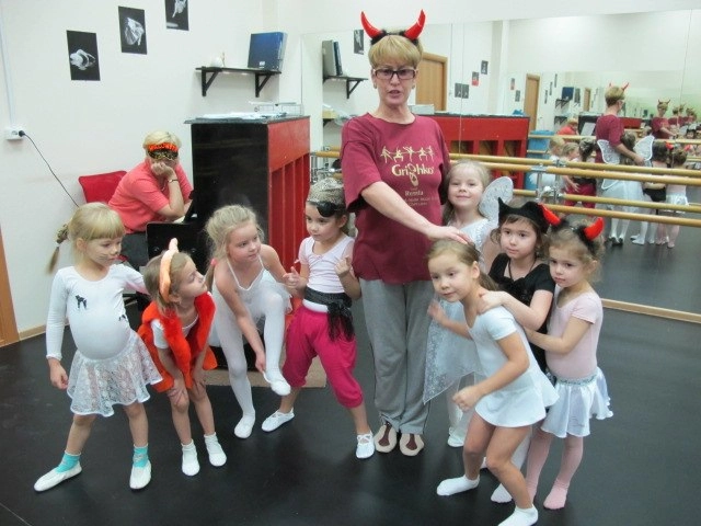 Балетная школа для детей Школа грации в Екатеринбурге: Танцы, Зал, Хореография, Балет, Растяжка, Школа,