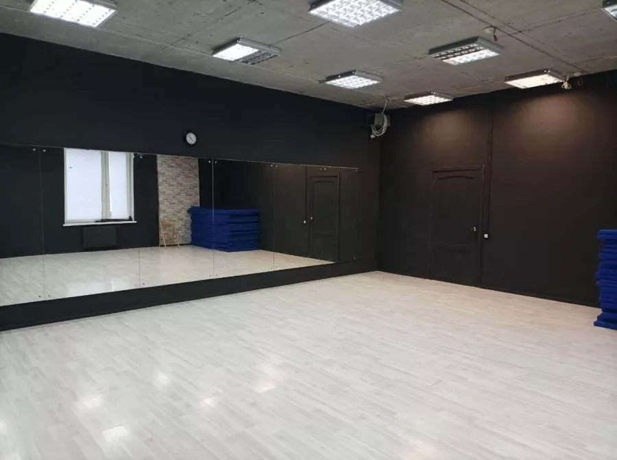 Студия танцев Jumping Cats в Екатеринбурге: Танцы, Зал, Хореография, Школа танцев, Танцор, Растяжка,
