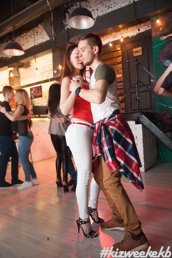 Школа парных танцев Kizomba-studio в Екатеринбурге: Танцы, Зал, Хореография, Школа танцев, Парные танцы, Растяжка,