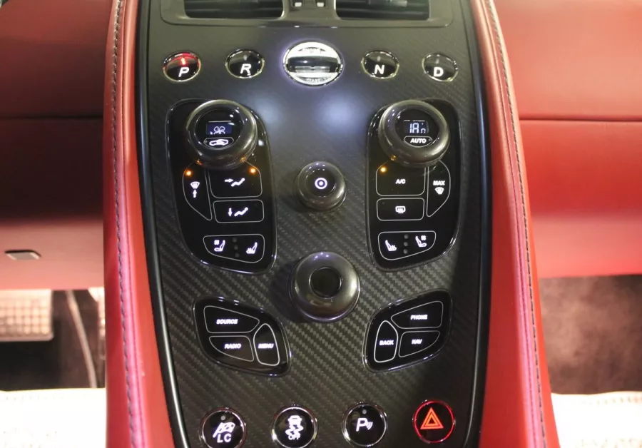 Аренда машин с водителем - компания Свадебные авто в Москве: Для влюбленных, Бизнес класс, Водитель , Прокат, Свадьба, Аренда,